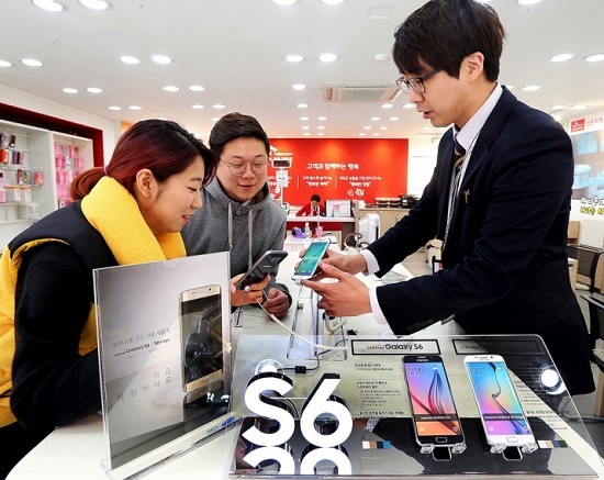 SKT·KT, 오늘부터 갤럭시S6 체험존 운영