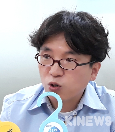 [시니어 창업⑥] 쎄븐펜, 스마트 옷걸이 윙으로 생활용품 시장 개척한다