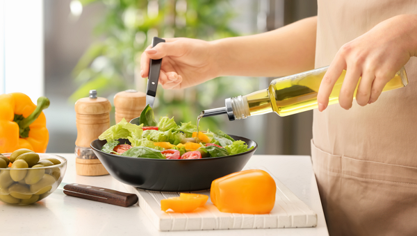 매일 올리브오일 섭취하면 치매 관련 사망률 최대 28% 낮아져…연구