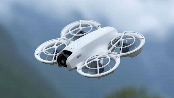 [리뷰] 손바닥 위로 착! 내려앉다…초경량 드론 DJI 네오 써보니