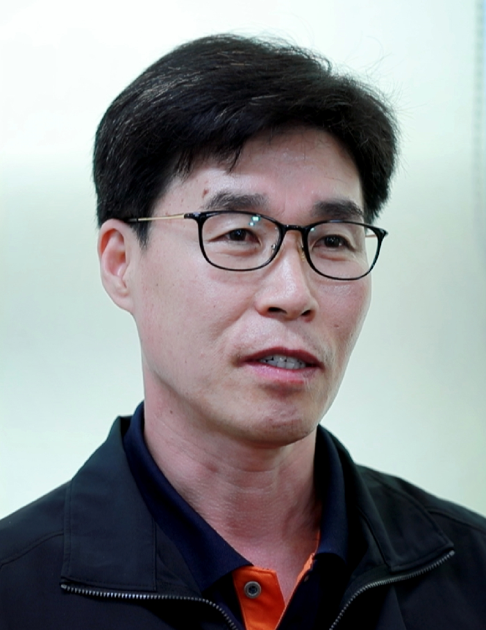 총 경력 129년…건설기계 ‘어벤저스’