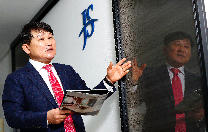 [인터뷰] 실내건축 강소기업 제이에스 씨앤아이 황성옥 대표