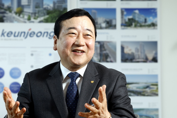 [초대석] 창립 32주년 맞은 ㈜종합건축사사무소 근정 김종문 대표