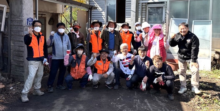 봉화군 춘양면 서벽의용소방대, 햇살찬요양원 복지사각지대 이웃 주거환경개선 봉사활동 실시