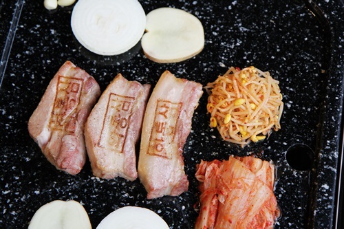화통삼, 레시피 차별화로 경쟁력 강화…고온 화덕에 초벌