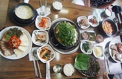 아침고요수목원 빛축제 기간에 꼭 들려봐야 할 가평근처맛집 언덕마루 잣두부집