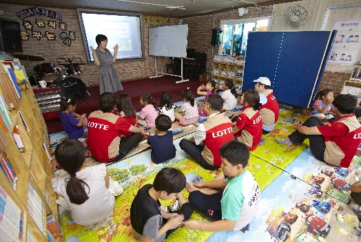 롯데마트 행복드림 봉사단, 8월 봉사 테마 ‘꿈나무와 함께하는 행복 공부방’ 전개키로
