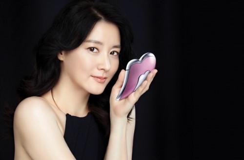 멀티 스킨케어 기기 ‘카사업’, 배우 이영애와 TV광고 촬영 마쳐