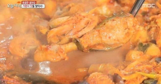 솥뚜껑 닭볶음탕, 인스타그램에 바로 인증할만한 비주얼+맛