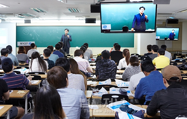 경찰시험 상위 4.68% 합격생의 시험 전략은?