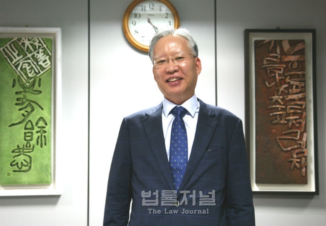 [리걸인터뷰] IT에 능한 감성 법관- 강민구 서울고등법원 부장판사