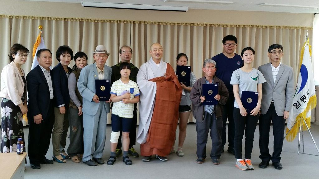안동 봉황사 지역청소년에게 장학금 전달