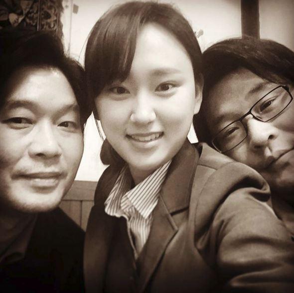 응답하라 1988 류혜영, 학주-봉황당과 다정샷! “사랑해요 재명아빠 무성아빠”