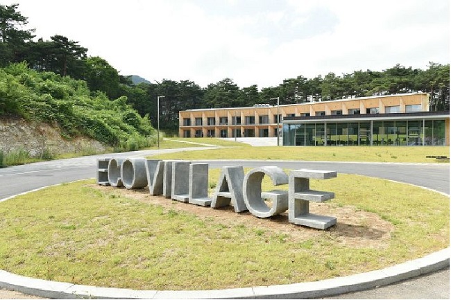 친환경 체험 패시브하우스 영월 에코빌리지 눈길