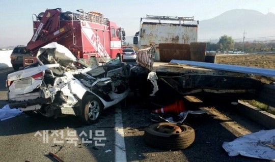 사람 잡는 갓길 화물차 무단 정차