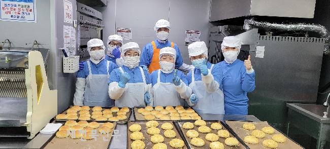 엄마의 정성으로 빵 굽는 완주군 마을기업의 아름다운 후원