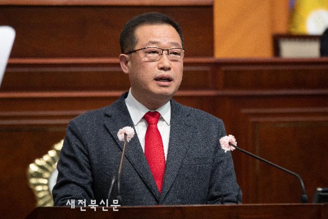 한경봉 군산시의원, 로컬푸드복합센터와 군산가족센터 신축건립 질책
