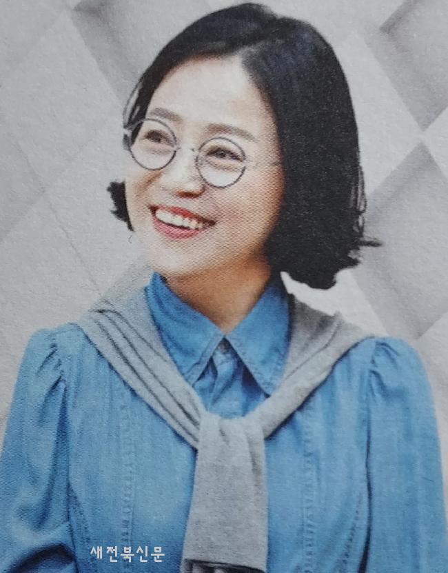 공예가 세상에 어떻게 적응하고 발전해 나가는지 보여줘