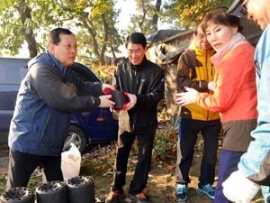 하남시장·위례길사람들 5가구 연탄 2000장 전달
