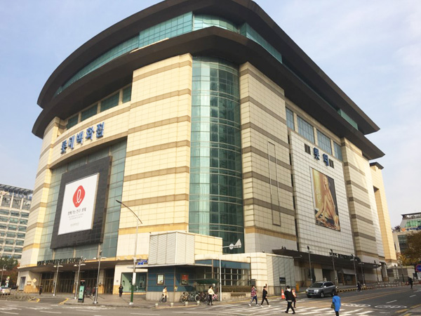 롯데백화점 난 자리 상권 부활 꿈꾼다