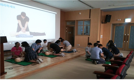 수원 광교호수초교 ‘학교로 찾아오는 학생대상 심폐소생술 교육’ 실시