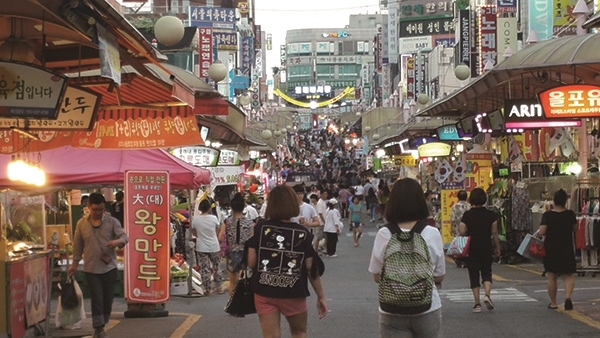 깎는 재미 푸짐한 인심 니들이 이 맛을 알아?