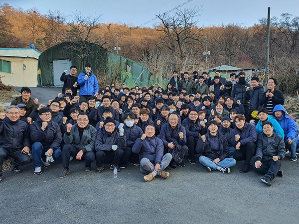 사람 중심 경영~반도체 검사장비 기술력 인정 뚝심 빛나다