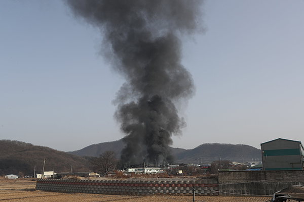<속보>파주 광탄면 단열재 공장에 …건물내 30대 실종