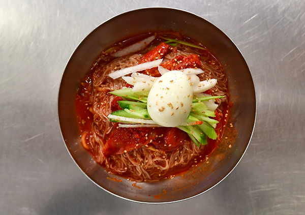 인천 함흥냉면 변함없는 맛… 단골고객들의 변치 않는 맘