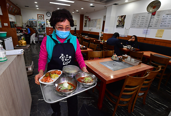 인천 함흥냉면 변함없는 맛… 단골고객들의 변치 않는 맘