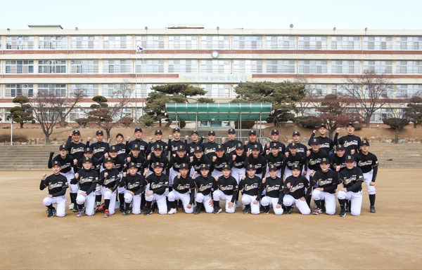 동인천중 야구부 35년 만에 입상