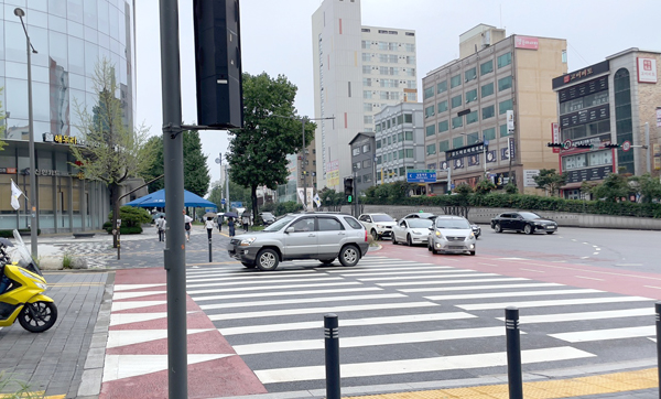 횡단보도 앞 멈춤 아직도 모르세요?
