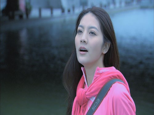 매기 우 노출사진 유출…상반신 노출하며 다정한 포즈