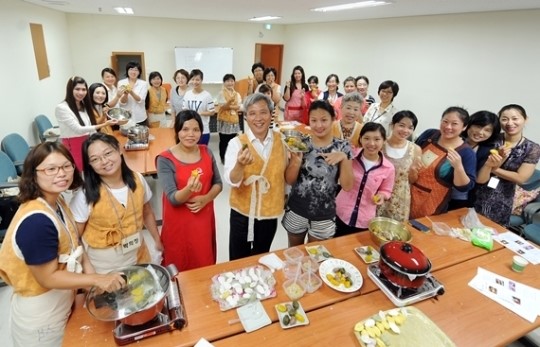 [오산] 다문화가정, 오색송편 만들기 재능기부