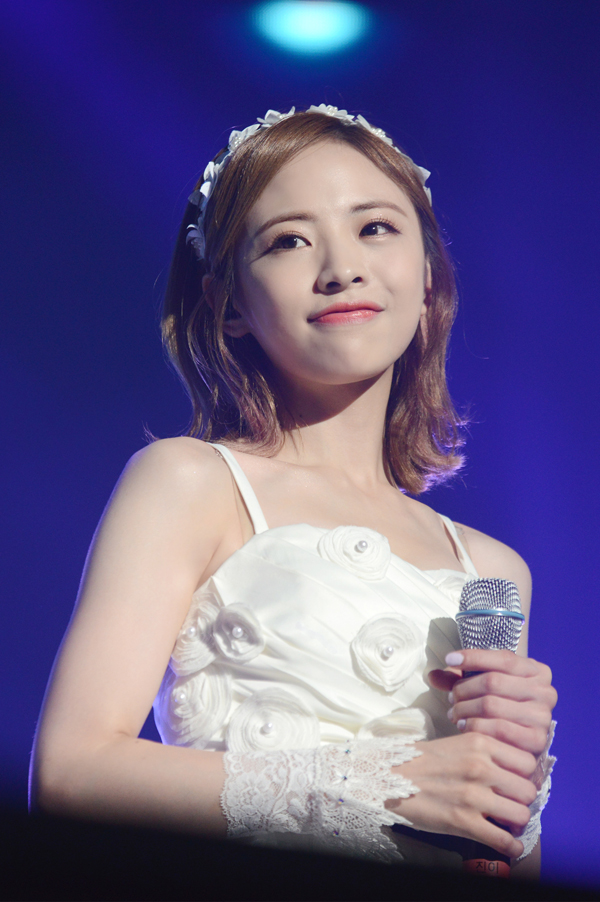 오마이걸 측 진이, 거식증 증세로 활동 잠정 중단