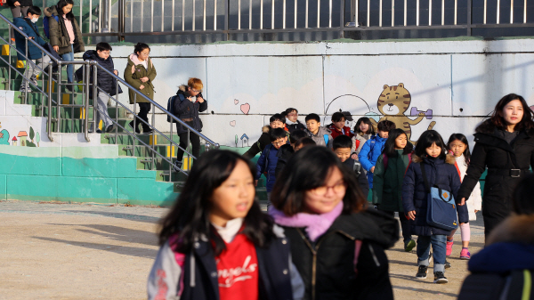 하루 30분 놀이 시간…서울 초등학교 11곳 더 놀자 학교로