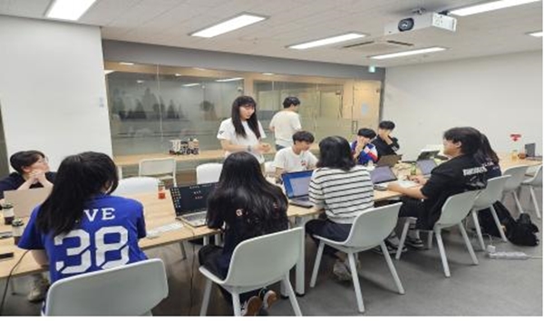 씨코그룹, 맥스트와 HADO DX 서포터즈 디지털 교육 시행