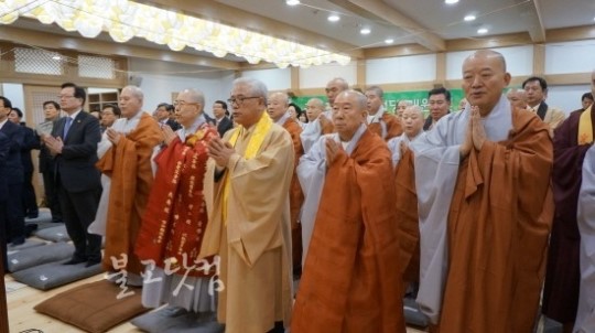 정치는 여·야·국민 이롭게 하는 것