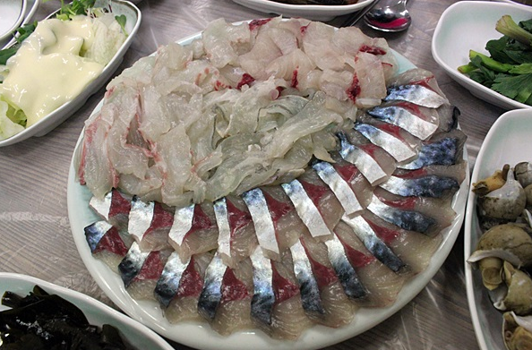 남해로 떠나는 미각여행, 바다의 맛과 향이 살아있는 거제도 횟집 막썰어횟집