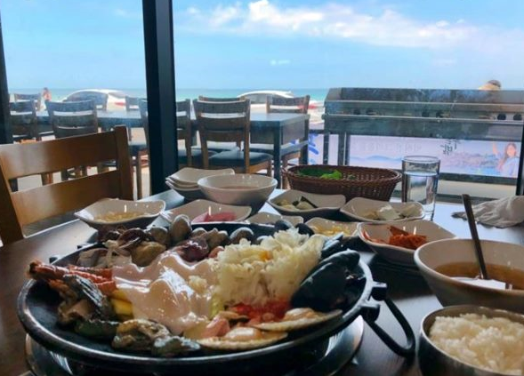 제주도 맛집 베스트 10 포리물식당 고사리와 오겹살을 화산석돌판에 굽는 제주 조천읍 맛집