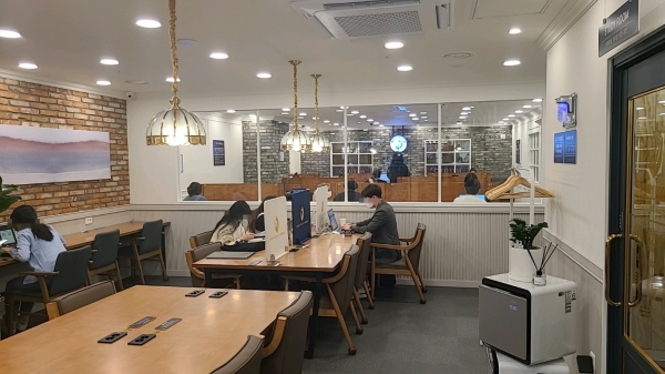 초심 스터디카페, 개방감 돋보이는 신 콘셉트 공간 프리존 선보여