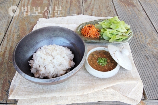 22. 몸을 식혀주는 강된장보리밥