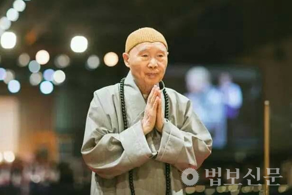 총명하려면 법보시 닦고 건강하려면 무외시 닦아야