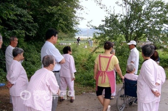 우리 텃밭에 손대지마