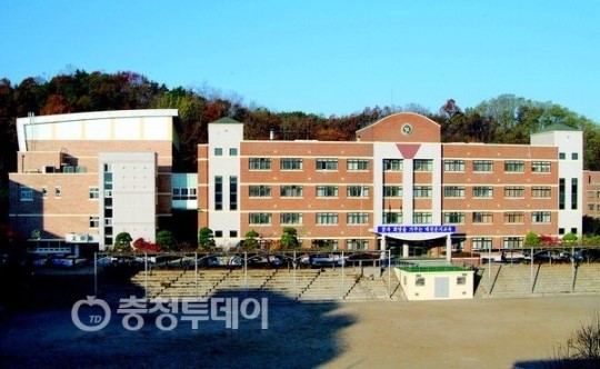 학부모와 소통 사제간 상통 배움익혀 능통