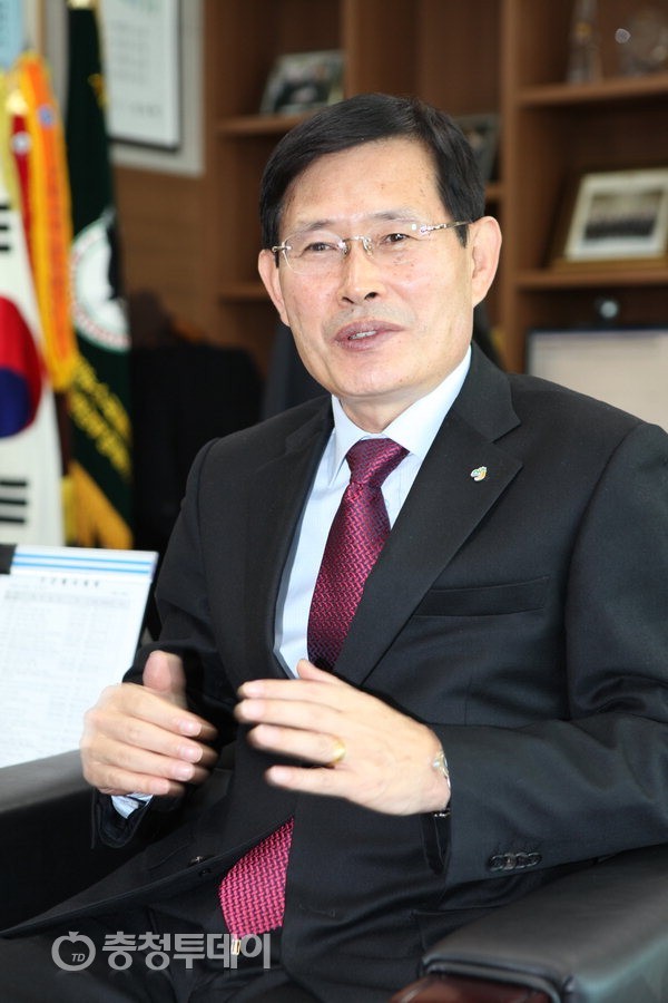 박동철 금산군수 “6차산업 ‘흑삼’ 특화산업으로 육성할터”