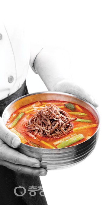 이화수 전통육개장, 전통이 우려낸 참맛…건강은 서비스