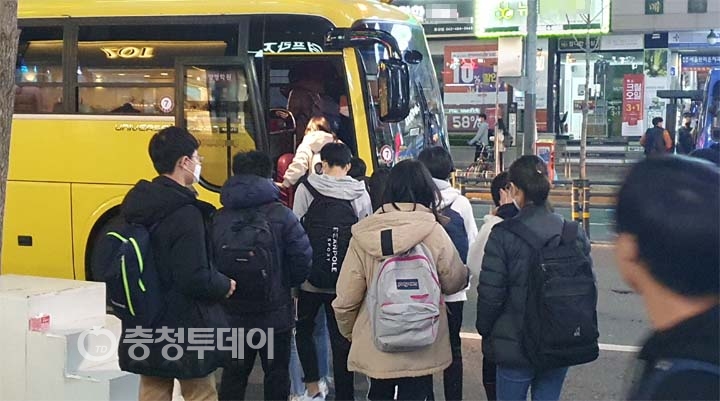 학부모들 요청때문에 대전 둔산동 학원가 주변은 문전성시