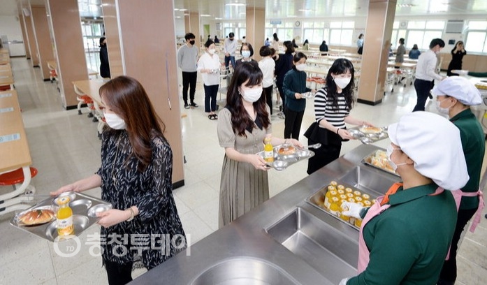 아이들로 채워질 대전 둔산초등학교 급식실