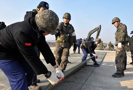 해군 6전단 파괴된 활주로 복구 훈련